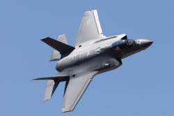 트럼프, 사우디에 F-35 최대 48대 판매 승인…243억달러 규모