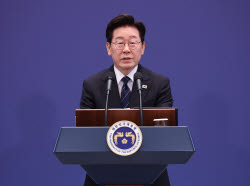 李 “호르무즈 전쟁 파병 없다…청해부대 강화는 검토"…의미는