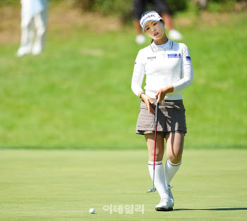 [골프IN화보] 이채은2, 하나금융그룹 챔피언십 3라운드 경기 장면