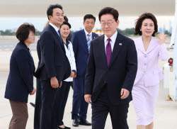 李 “강남불패·부동산 투기공화국, 이제 과거 이야기 될 것”