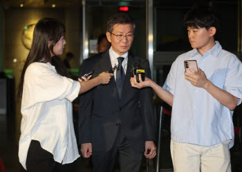 허위 안건으로 홍명보 선임…경찰 "축협 수뇌부, 이사회 속였다"(종합)