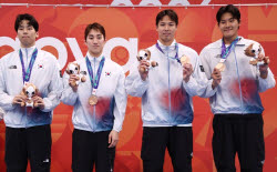 남자 혼계영 400m 동메달…'부상 투혼' 김우민은 자유형 1500m 8위