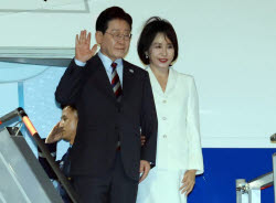 李대통령 "절제 없이 급히 가면 반동 맞는다"…유시민 겨냥한듯(종합)