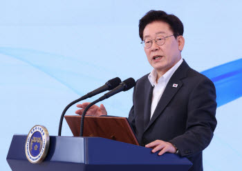 추석 밥상에 오를 청년 민심…李대통령, 어디서 답 찾을까
