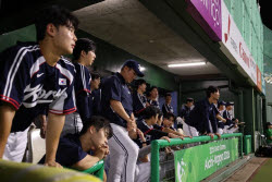 사흘 쉰 투수에 무득점...日사회인야구에 드러난 한국 프로야구 민낯