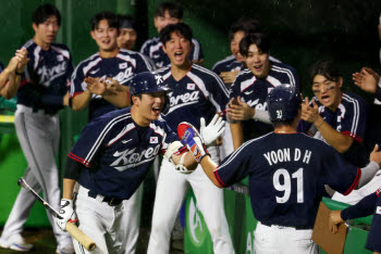 '구사일생' 한국 야구, 일본 꺾고 AG 5연패…김도영 결승타