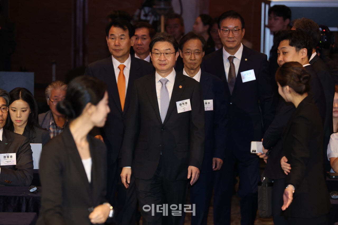 [포토]코리아 프리미엄 위크 참석하는 내빈들