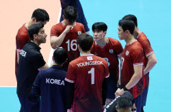 배구 대표팀 태우고 양궁장으로…男 배구, 훈련 취소 '날벼락'
