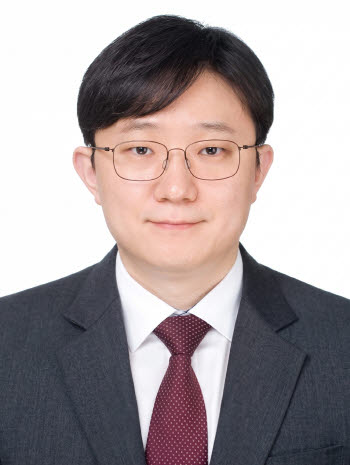 남는 낮전기 저장했다가 공급…송전망 병목 풀자