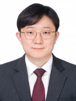 남는 낮전기 저장했다가 공급…송전망 병목 풀자