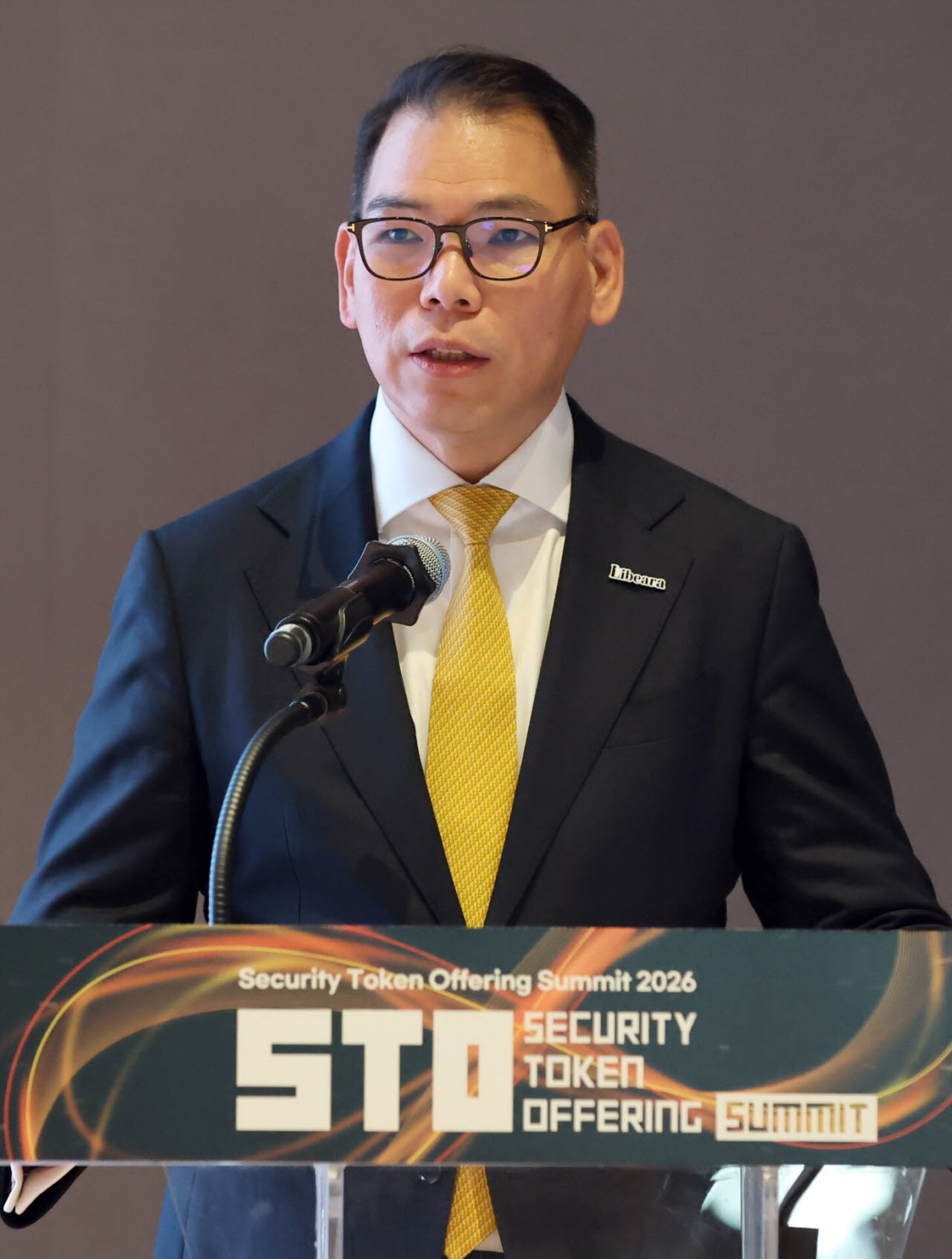 [포토]2026 이데일리 STO 써밋에서 발표하는 아론 곽 리베라 대표