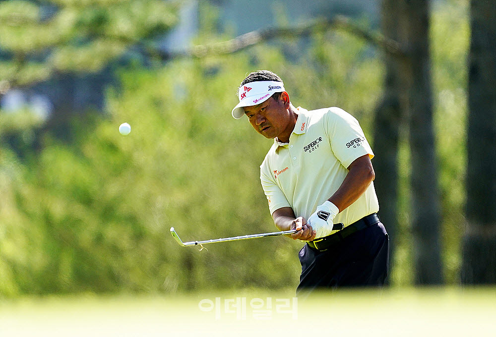  최경주, 날카로운 칩핑                                                                                                                                                                            