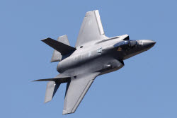 美 F-35 48대 사우디行…이스라엘 "중동 균형 깨진다"