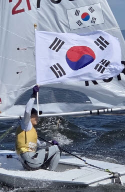 '요트 전설' 하지민, 아시아 정상 탈환…개인 통산 4번째 금메달