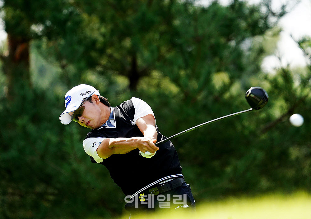  송민혁, 패기의 드라이버샷                                                                                                                                                                        