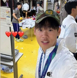 전역모 쓰고 “군대 안 간다”…안철수 “특례 재고”, 유승민 “품위 갖춰야”