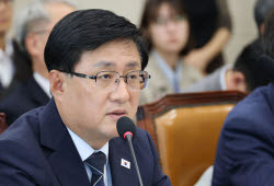김성환  장관“호남 반도체산단 전력·용수 공급 문제없어”