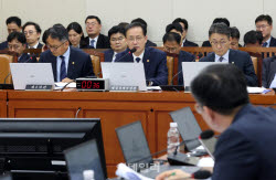 '호남 반도체' 두고 여야 공방…대미투자는 한목소리로 질타(종합)