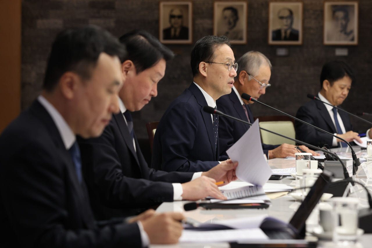 [포토]발언하는 이형일 경제부총리