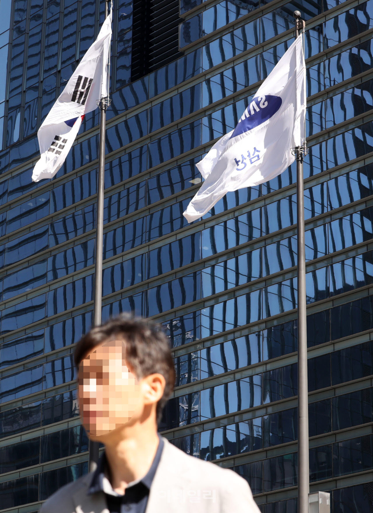 [포토] 삼성전자 최초 분기 영업이익 100조 돌파