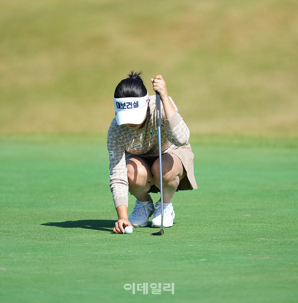 서어진,버디 위해 볼을 놓는다                                                                                                                                                                      