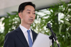 與 양부남 “김지용에 확신 있어... 이제 내부 분열 적절치 않아”