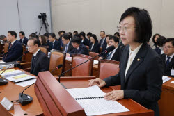 오유경 식약처장 “먹는 알부민 부당광고 매달 단속…거의 전쟁”
