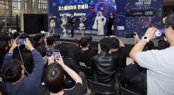 홍대 IP숍부터 뮤지컬 밥할머니까지… 콘텐츠 확장 꿀팁 알려드립니다.