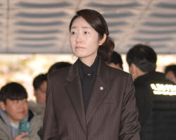 [속보]'1억 공천헌금' 강선우 의원 1심 징역 2년 6개월