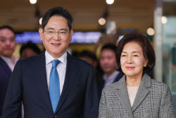 2.6조 규모 삼전 지분 받는 이재용 회장…증여세 어떻게 해결할까