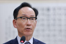 서울고등법원장 "李대통령 재판 중단, 헌법 조항에 근거"