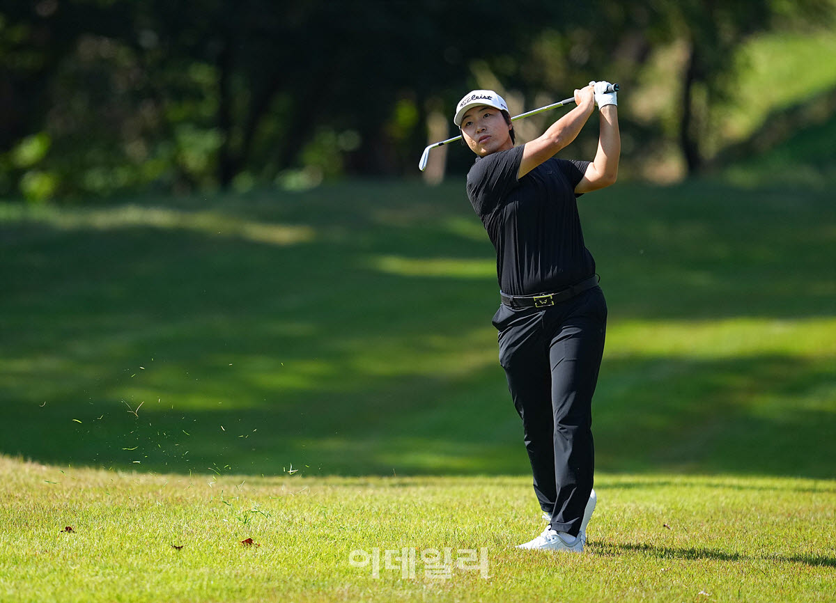 김지수,버디 위해 올라가라                                                                                                                                                                         