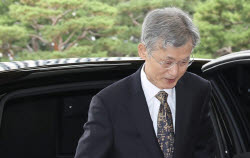 '조희대 탄핵' 압박 수위 높이는 與…인용 가능성엔 물음표