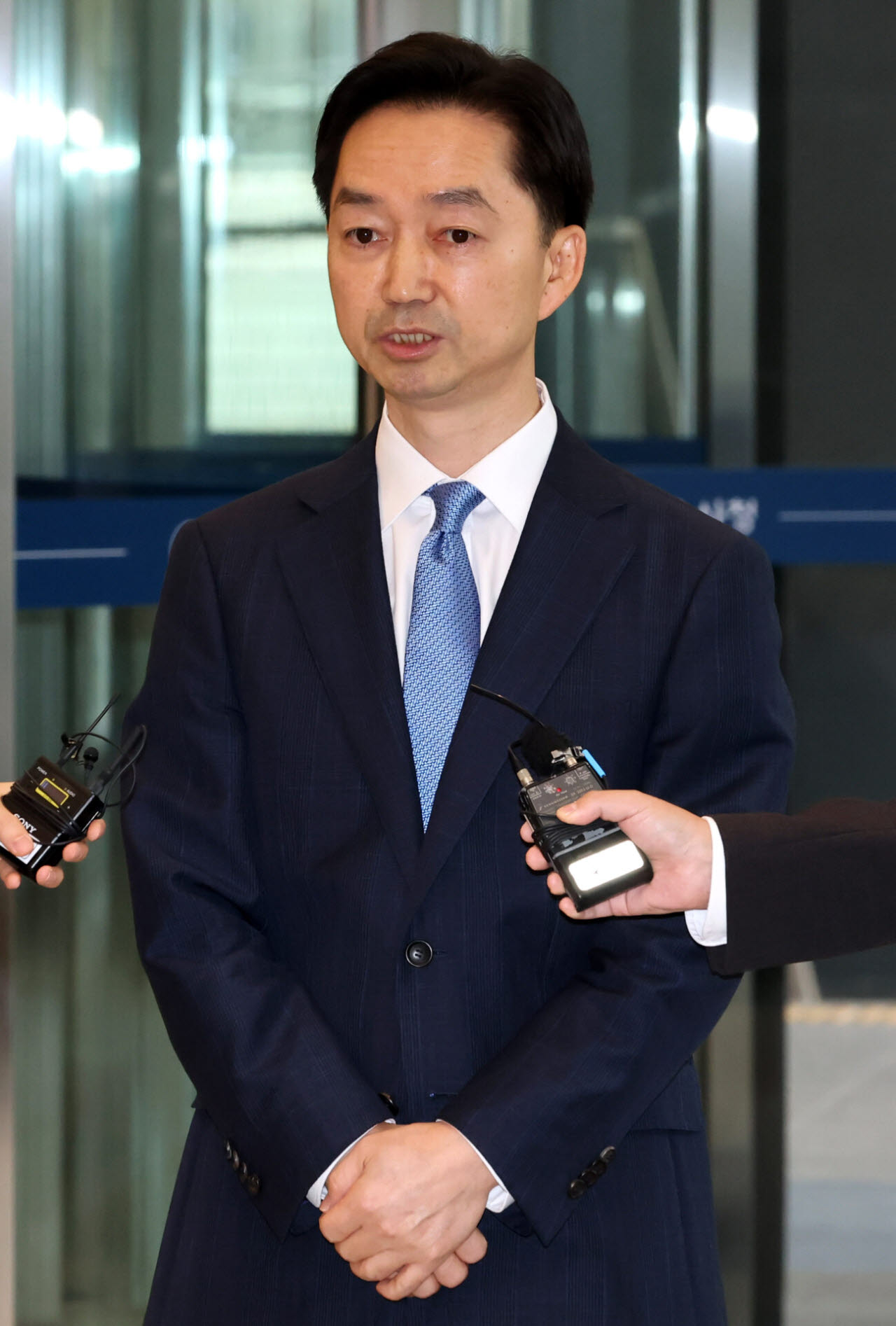 도어스테핑하는 김지용 초대 중대범죄수사청장                                                                                                                                                       