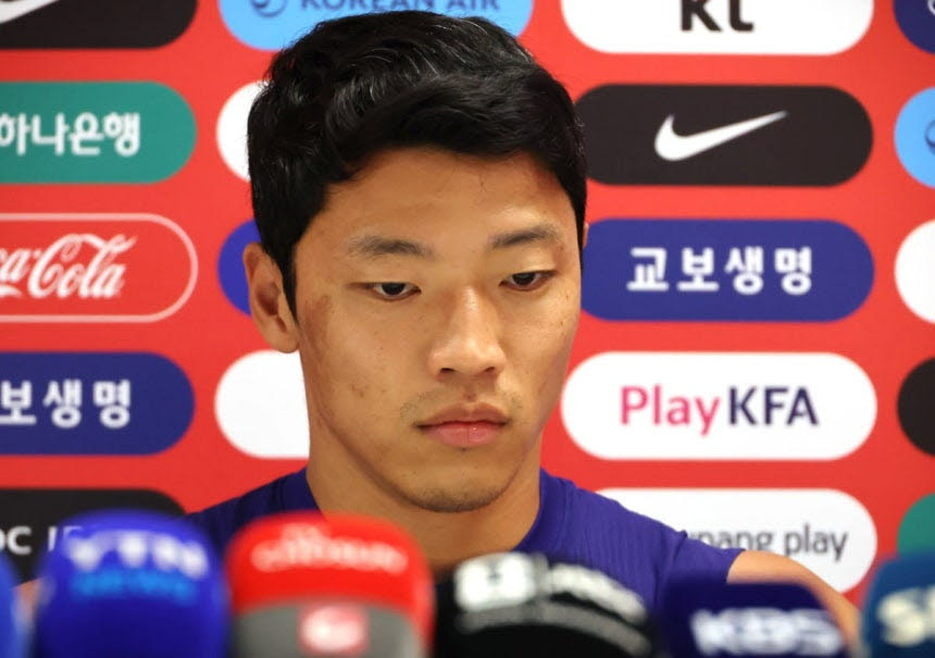황희찬, '슈퍼카 42대 받고 홍보 안 했다' 사기 혐의로 피소