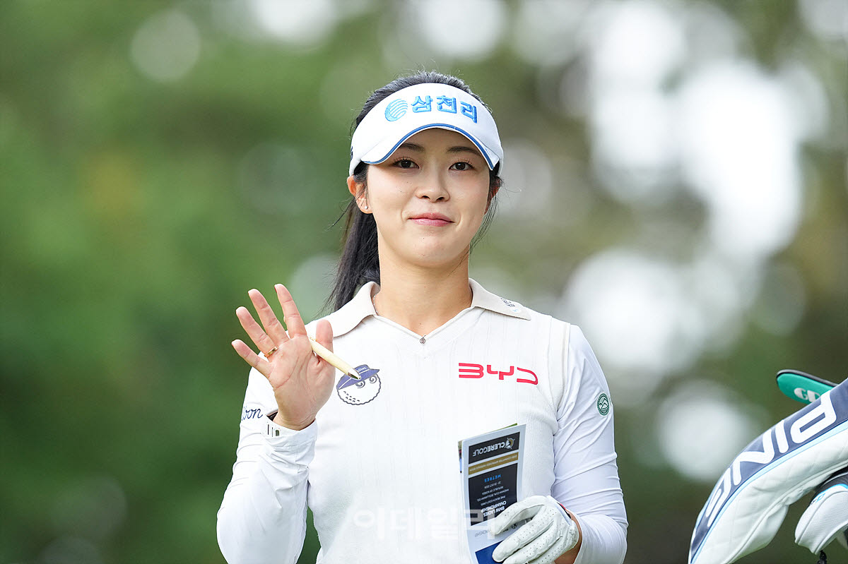 전예성,LPGA투어에서 밝은 손인사                                                                                                                                                                   