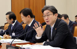 이억원, 주담대 전면 금지설에 “허위사실…그런 일 없어”