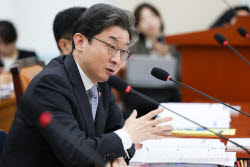 저PBR 명단 공개·IMA 해외 사모대출 위험 도마…자본시장 정책 질의도 주목
