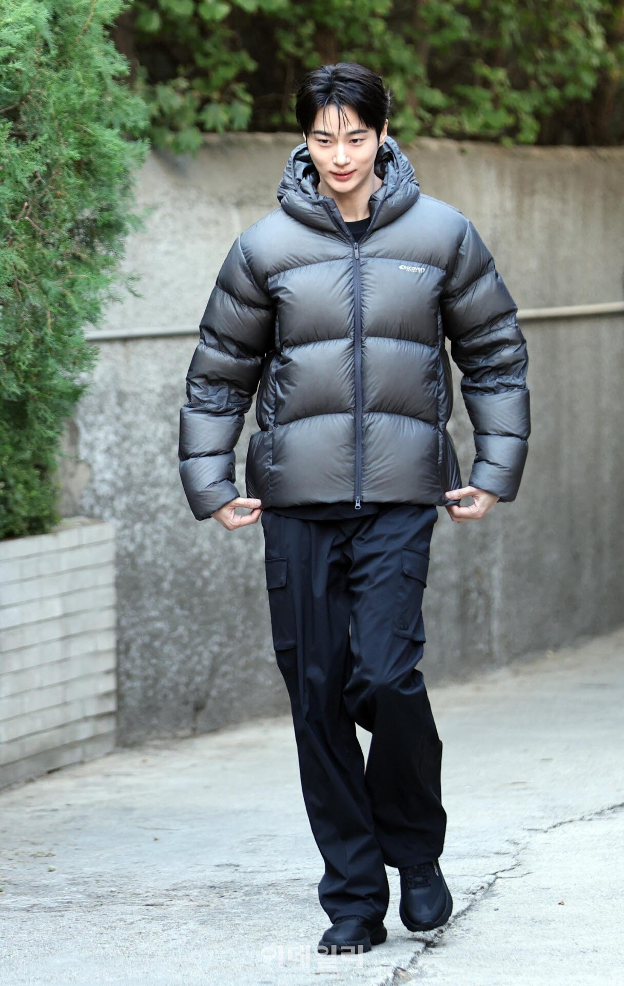 '점심시간 성수동에 나타난 배우 변우석'                                                                                                                                                  