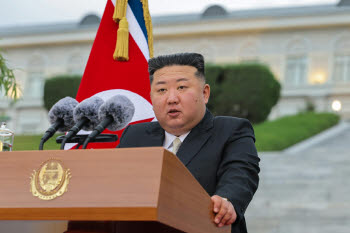 '사망설' 北김정은, 신압록강대교 통해 전격 방중 (종합)