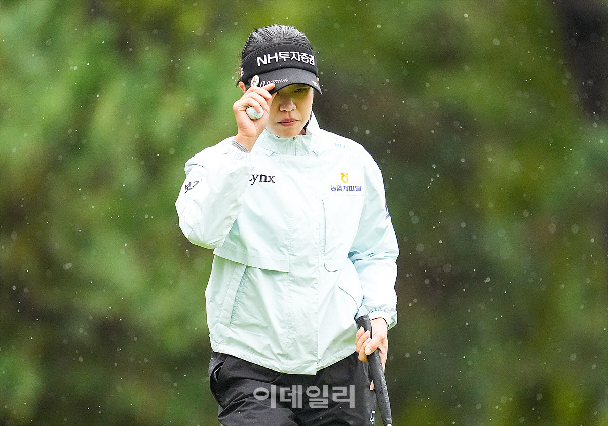 박민지,버디 성공 인사                                                                                                                                                                             