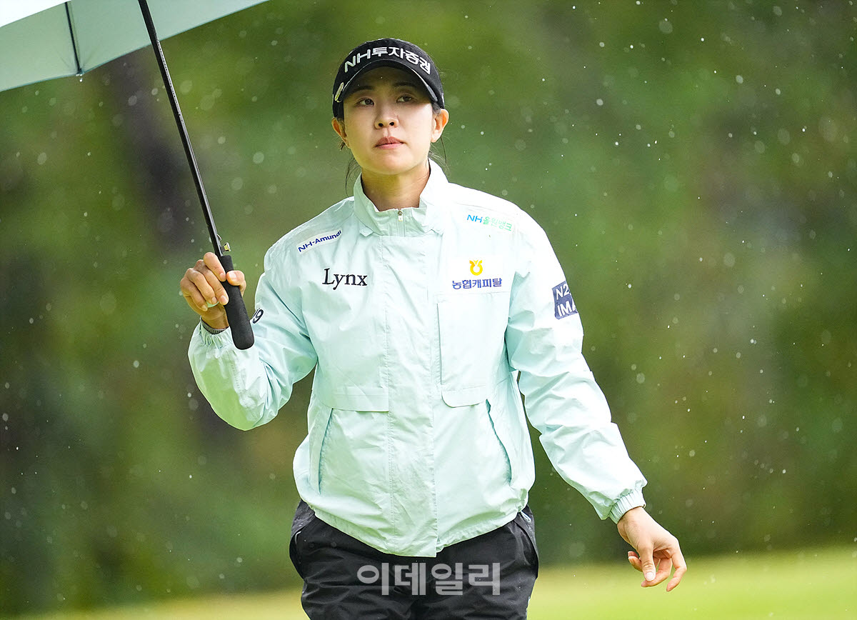 박민지,첫 홀 버디 성공했어요                                                                                                                                                                      