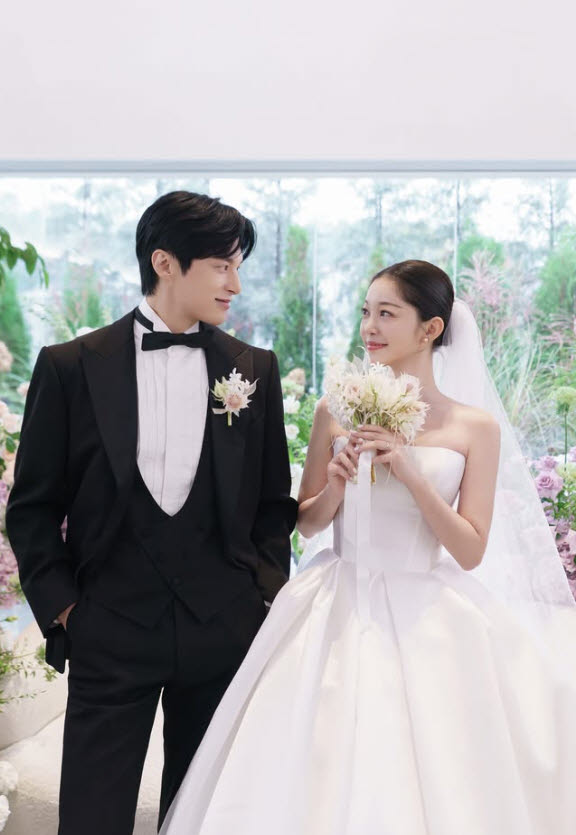 '배우 부부' 김가은·윤선우, 결혼 1년 만에 임신…"아기천사 찾아와"