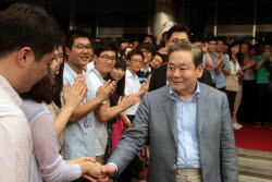 반도체 투자부터 신경영까지…초일류 삼성 만든 이건희의 결단