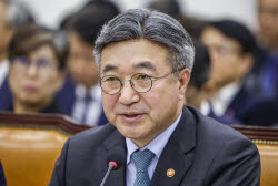 윤호중 "한강버스 적자 지원 사실상 불승인…서울시 계획 근거 부족"