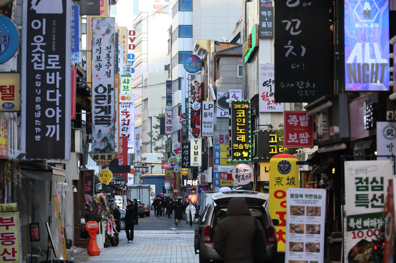 반도체 호황에도 온기 못 느끼는 가계…성장·체감경기 엇박자