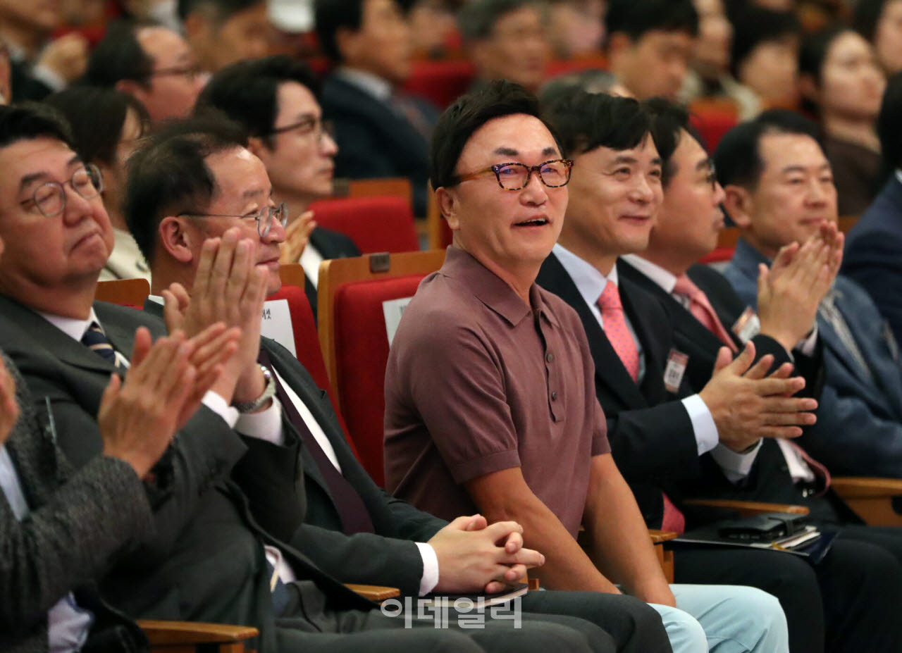[포토] 박현주 회장, '글로벌 자본시장 청년의 미래' 특강