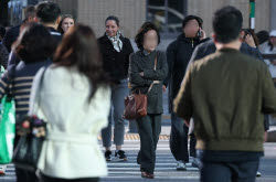 "따뜻하게 입으세요"…영하권까지 '뚝', 낮에도 쌀쌀[오늘날씨]
