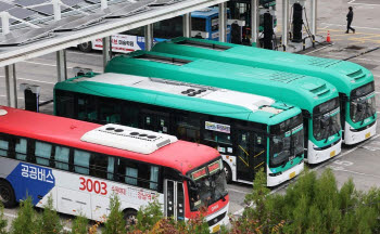 “오늘 버스 못 타나 했는데”…경기도 버스 파업 극적 철회
