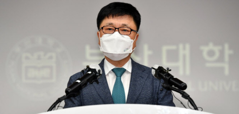 조민, 의사가운 벗는다…복지부 의사면허 취소키로